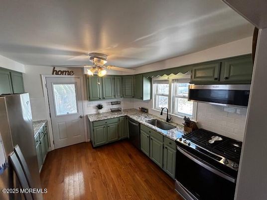 Interior, Kitchen, Stainless Steel Appliances, Wood Texture Flooring