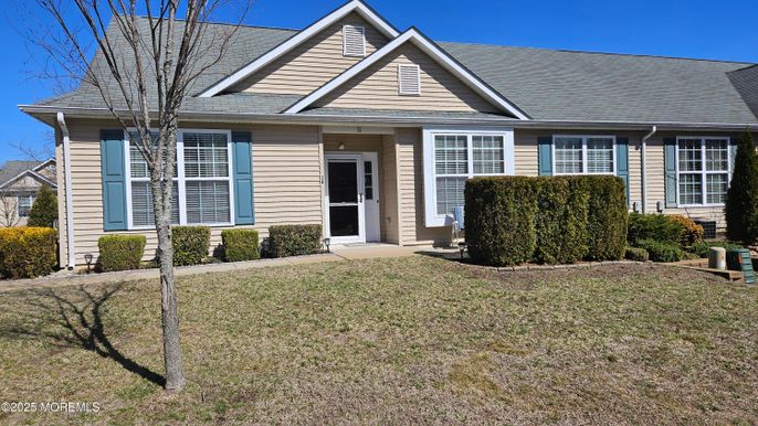 Exterior, Facade, Cape Cod