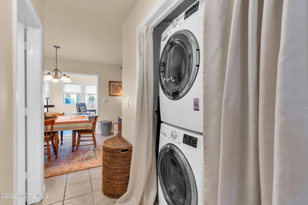 Dining room, Interior, Pendant Lights, Washer