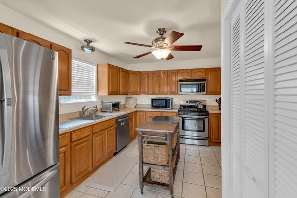 Interior, Kitchen, Stainless Steel Appliances