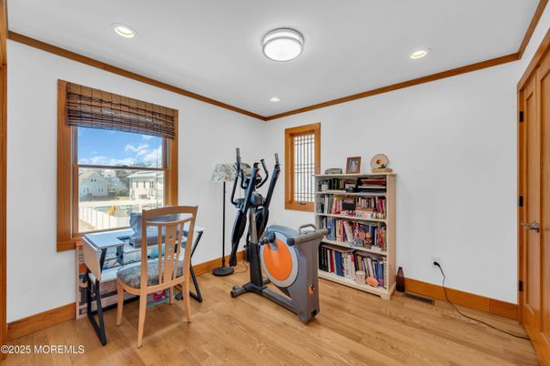 Dining room, Fitness Equipment, Interior, Recessed Lighting, Wood Texture Flooring