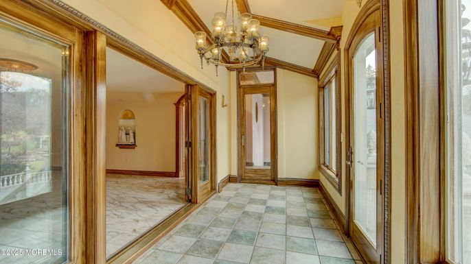 Chandelier, Interior