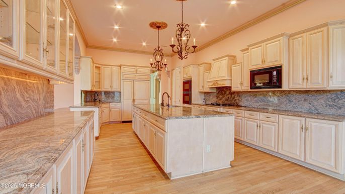 Chandelier, Interior, Kitchen, Recessed Lighting, Wood Texture Flooring