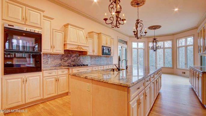 Chandelier, Interior, Kitchen, Recessed Lighting, Wood Texture Flooring