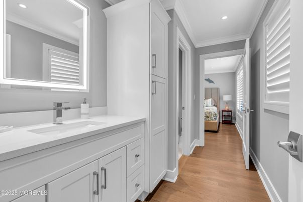 Bathroom, Bedroom, Interior, Recessed Lighting, Wood Texture Flooring