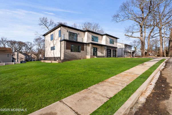 Backyard, Exterior, Facade, Modern