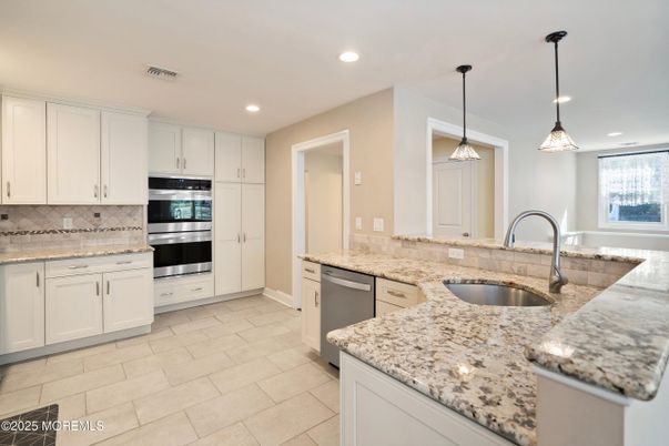 Interior, Kitchen, Pendant Lights, Recessed Lighting, Stainless Steel Appliances