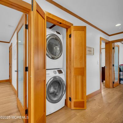 Interior, Recessed Lighting, Utility Closets, Washer, Wood Texture Flooring
