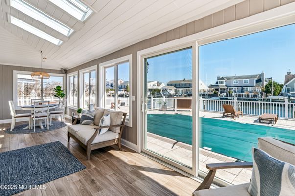 Dining room, Interior, Sun Room, Water, Wood Texture Flooring