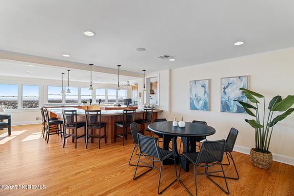 Dining room, Interior, Kitchen, Pendant Lights, Recessed Lighting, Wood Texture Flooring