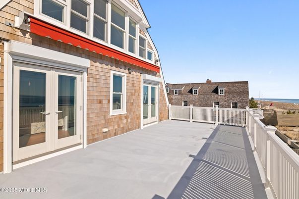 Exterior, Water