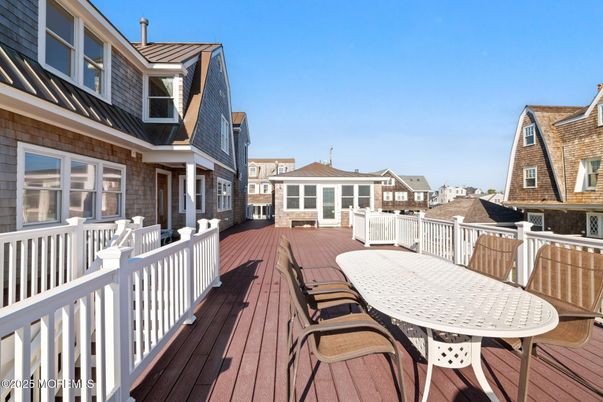 Exterior, Wood Texture Flooring