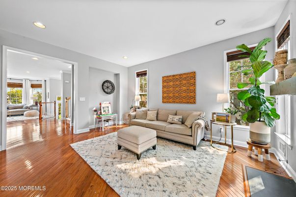 Interior, Living room, Recessed Lighting, Wood Texture Flooring