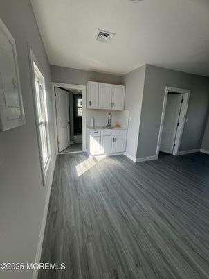 Empty room, Interior, Kitchen, Wood Texture Flooring