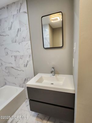 Bathroom, Interior, Marble, Marble Walls