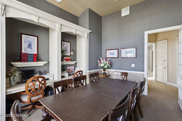 Dining room, Fireplace, Interior