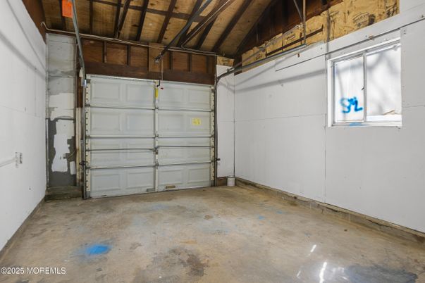 Garage, Interior, Wooden Beams, Wooden Ceilings