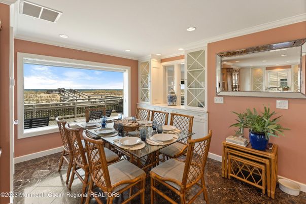 Dining room, Interior, Recessed Lighting