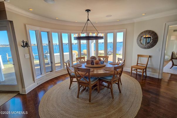 Dining room, Interior, Pendant Lights, Recessed Lighting, Water, Wood Texture Flooring