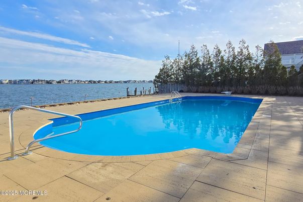 Exterior, Pool, Water