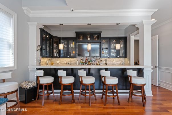 Interior, Pendant Lights, Wood Texture Flooring