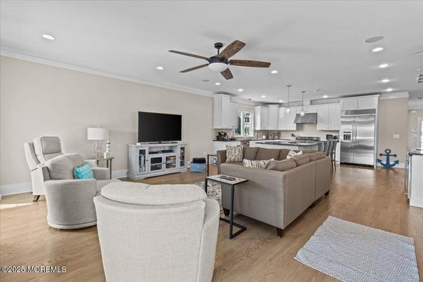 Interior, Kitchen, Living room, Pendant Lights, Recessed Lighting, Stainless Steel Appliances, Wood Texture Flooring