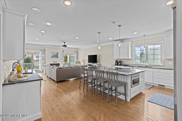 Interior, Kitchen, Living room, Pendant Lights, Recessed Lighting, Wood Texture Flooring