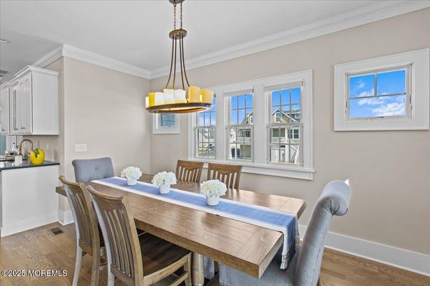 Chandelier, Dining room, Interior, Pendant Lights, Wood Texture Flooring