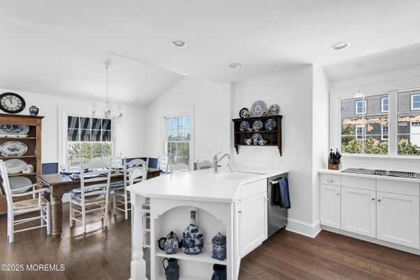Dining room, Interior, Kitchen, Pendant Lights, Recessed Lighting, Wood Texture Flooring