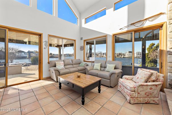 Interior, Living room, Sun Room, Water