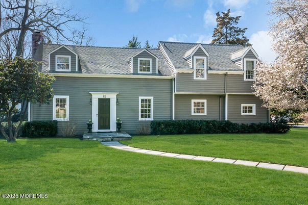 Exterior, Facade, Cape Cod