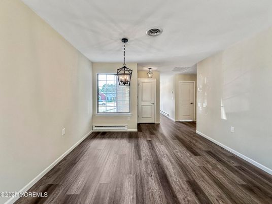 Empty room, Interior, Pendant Lights, Wood Texture Flooring