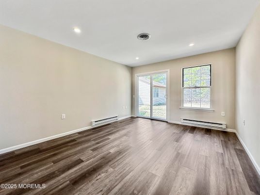 Empty room, Interior, Recessed Lighting, Wood Texture Flooring
