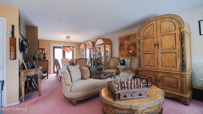 Chandelier, Dining room, Interior, Living room