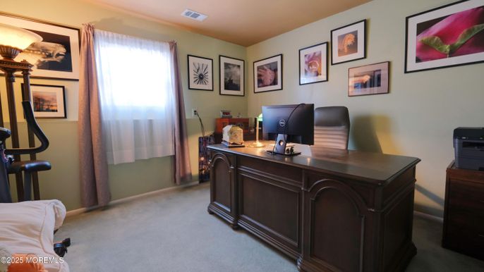 Home Office, Interior