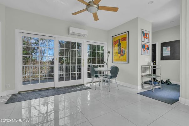 Dining room, Interior, Recessed Lighting