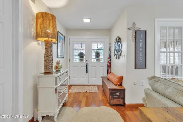 Chandelier, Interior, Recessed Lighting, Wood Texture Flooring