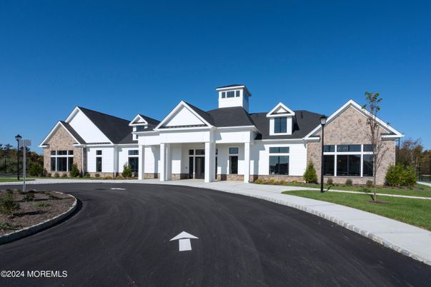Exterior, Facade, Farmhouse