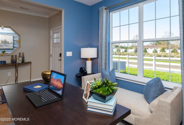 Home Office, Interior