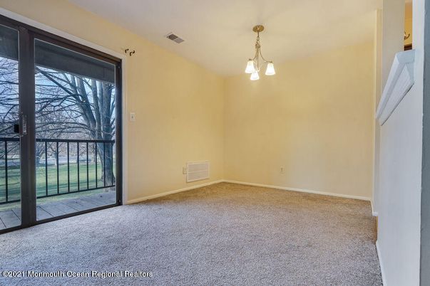 Empty room, Interior, Pendant Lights
