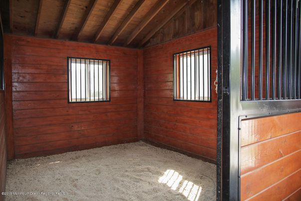 Empty room, Interior, Wooden Beams, Wooden Ceilings, Wooden Walls