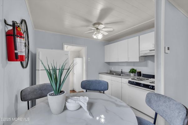 Interior, Kitchen