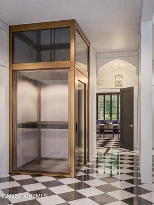 Elevator, Interior