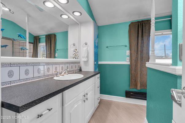 Bathroom, Interior, Recessed Lighting, Wood Texture Flooring