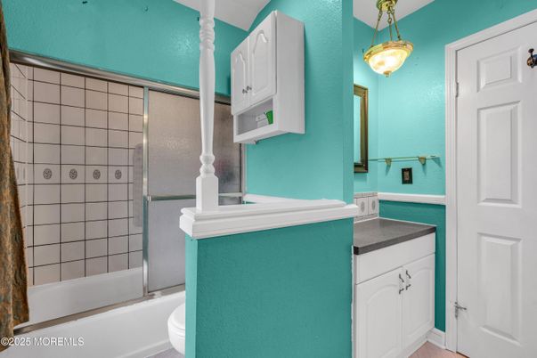 Bathroom, Interior, Pendant Lights