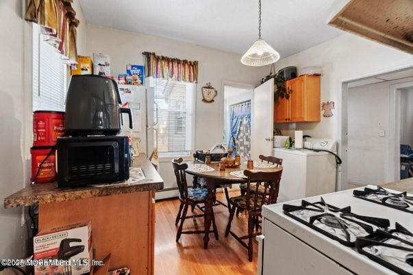 Dining room, Interior, Kitchen, Pendant Lights, Wood Texture Flooring