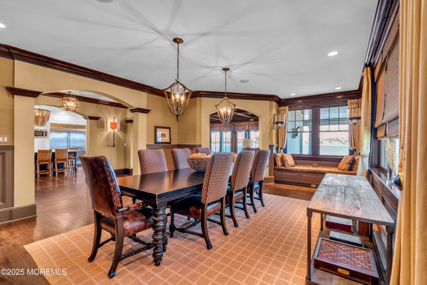 Dining room, Fireplace, Interior, Pendant Lights, Recessed Lighting, Wood Texture Flooring