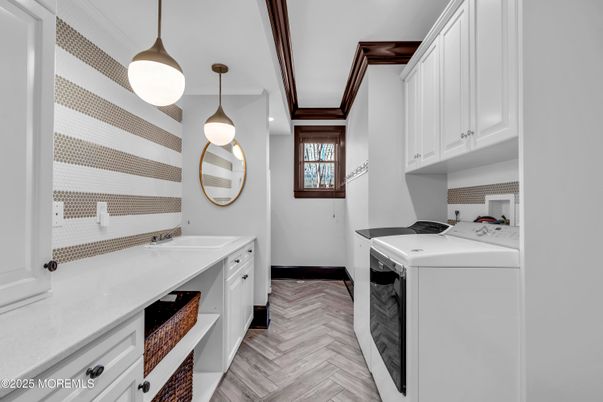 Interior, Pendant Lights, Washer, Wood Texture Flooring