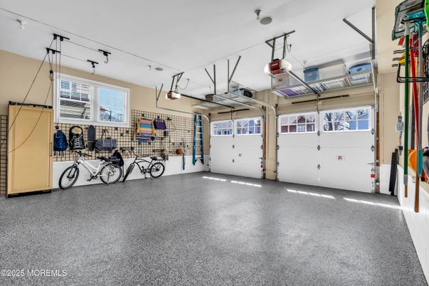 Garage, Interior