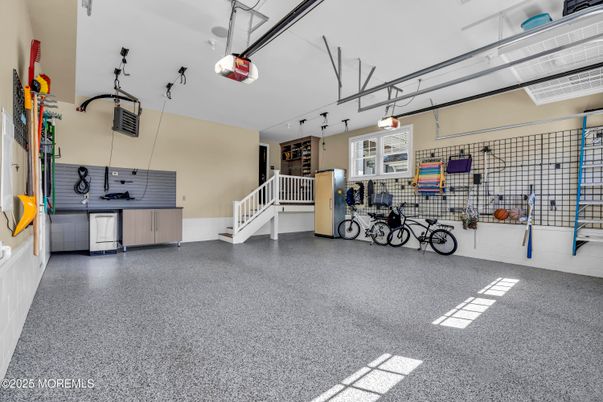 Garage, Interior